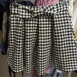 Houndstooth skirt